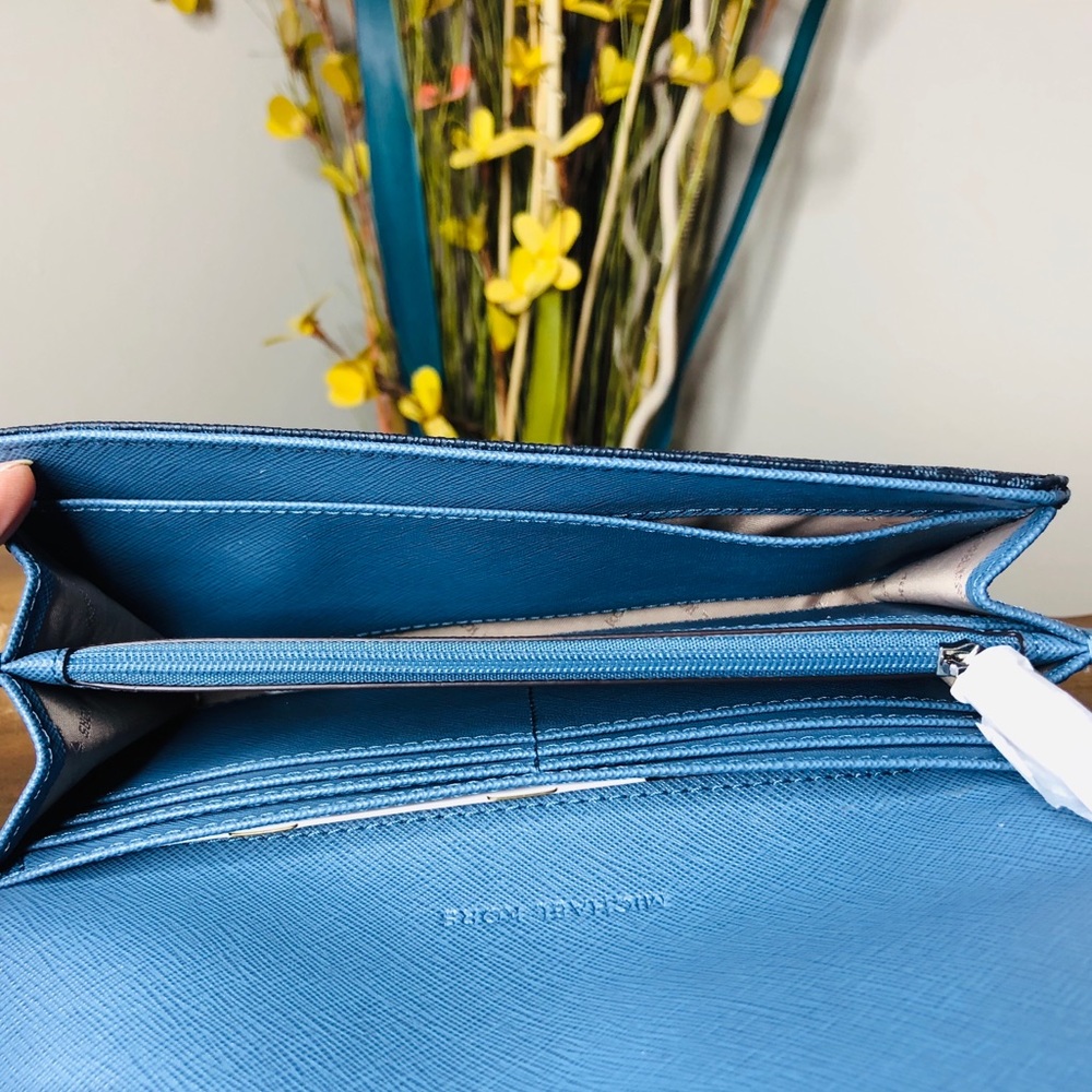 Michael Kors Fulton Flap Continental Wallet - Picture 7 of 8
